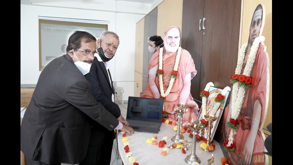 Charan Co operative Bank Mobile Banking launched by Manu Baligar 