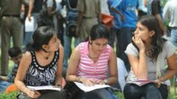 ವಿದ್ಯಾರ್ಥಿಗಳ ಆಯ್ಕೆಗೆ ಬಿಟ್ಟಿದ್ದು ವಿದ್ಯಾರ್ಥಿಗಳ ಆಯ್ಕೆಗೆ ಬಿಟ್ಟಿದ್ದು