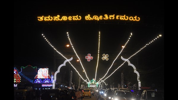 ಎಲ್ಲೆಂದರಲ್ಲಿ ಅಡ್ಡಾಡಲು ಕೊರೊನಾ ಭಯ 