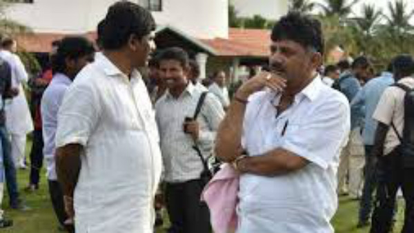 ಕನಕಪುರದಿಂದ ಗೂಂಡಾಗಳನ್ನು ಕರೆಸಿ ಮುನಿರತ್ನಂಗೆ ಬೆಂಬಲ ಕನಕಪುರದಿಂದ ಗೂಂಡಾಗಳನ್ನು ಕರೆಸಿ ಮುನಿರತ್ನಂಗೆ ಬೆಂಬಲ