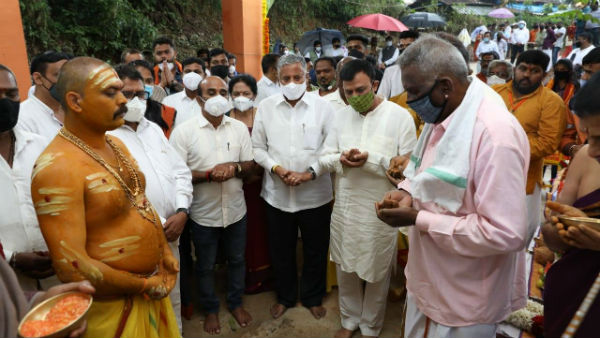 District in Charge minister V Somanna says felt Happy to inaugurate Madikere Dasara 
