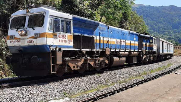 ರಸ್ತೆ ಪ್ರಯಾಣ ತ್ರಾಸದಾಯಕ