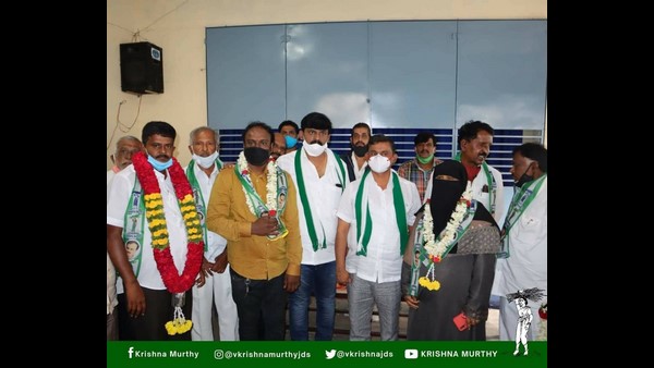 Jds Candidate Krhishnamurthy Barrage That Munirath Has Sold Himself Fro Rs 50 Crore