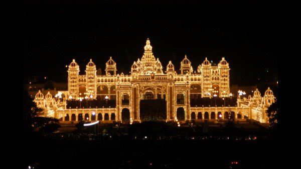 ಹಿಂದೂ ಗ್ರೀಕ್ ಕಲೆಯ ಮಿಳಿತ 