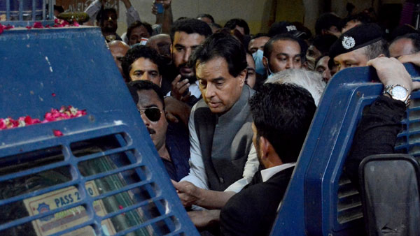 ಸಫ್ದಾರ್ ಬಂಧನ, ಬಿಡುಗಡೆ