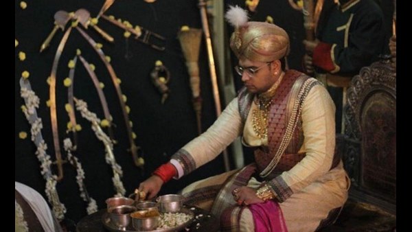  ಪಟ್ಟದ ಆನೆ, ಕುದುರೆ, ಹಸುವಿಗೆ ಪೂಜೆ 