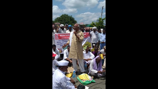 ರಾಜಕೀಯ ಕೆಸರೆರಚಾಟ