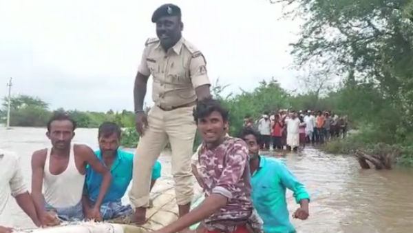 ಸಂತ್ರಸ್ಥರಿಂದ ತೆಪ್ಪ ಕಳ್ಳಿಸಿಕೊಂಡ ಪಿಎಸ್‌ಐ