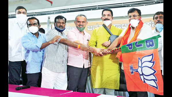 ಸ್ಥಳೀಯ ಮುಖಂಡ ರಾಜೇಶ್ ಗೌಡ 