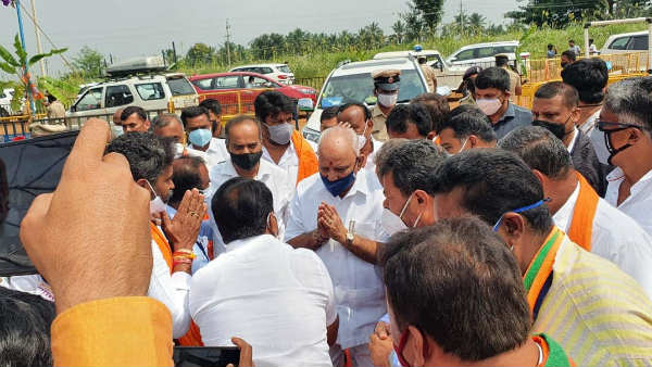 ಹಲವಾರು ಭವರಸೆ ನೀಡಿದರು