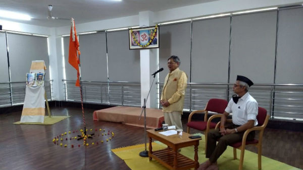 ಗೌರವ ಅರ್ಪಣೆಗೆ ಬಂದಿದ್ದೇನೆ