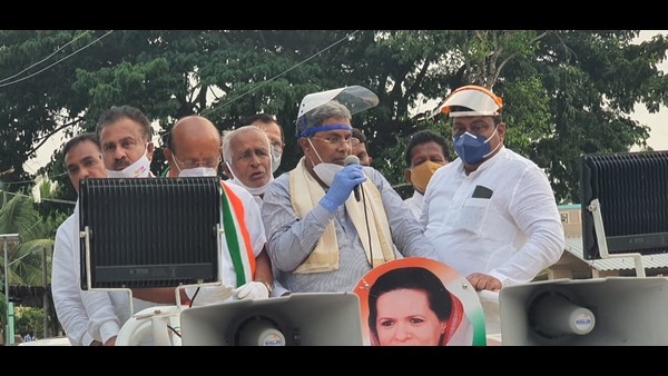 ಸಿದ್ದರಾಮಯ್ಯ ಮಾತನಾಡಿದ್ದು ಏನು? ಸಿದ್ದರಾಮಯ್ಯ ಮಾತನಾಡಿದ್ದು ಏನು?