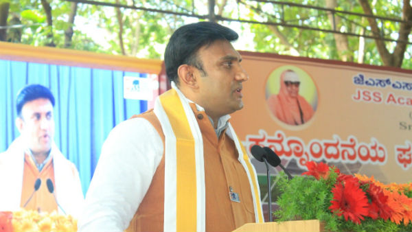 ಸಾವಿರ ಜನರಿಗೆ ಒಂದು ಹಾಸಿಗೆ ಸೌಲಭ್ಯವಿದೆ ಸಾವಿರ ಜನರಿಗೆ ಒಂದು ಹಾಸಿಗೆ ಸೌಲಭ್ಯವಿದೆ