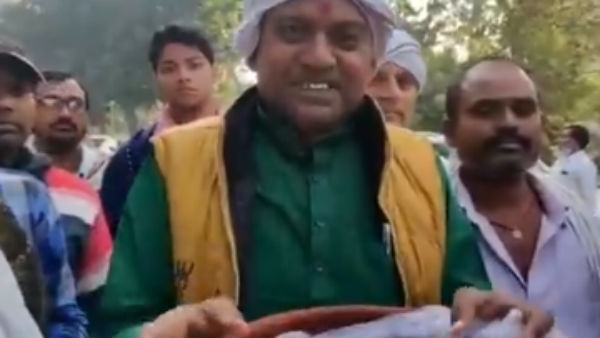 Bihar Election Results 2020: RJD Supporters Bringing Raw Fish To Tejashwi Yadavs Residence