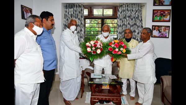 ಸಾರ್ವತ್ರಿಕ ಚುನಾವಣೆಯಲ್ಲಿ ಸ್ಪರ್ಧೆ ಸಾರ್ವತ್ರಿಕ ಚುನಾವಣೆಯಲ್ಲಿ ಸ್ಪರ್ಧೆ