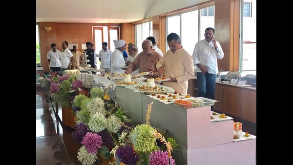 ಡಿಕೆಶಿ, ಅಹ್ಮದ್ ಪಟೇಲ್ ಗೆಲುವಿನಲ್ಲಿ ಮಹತ್ವದ ಪಾತ್ರವನ್ನು ವಹಿಸಿದ್ದರು 