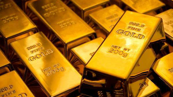 Gold Prices Today Drop, Silver Rates Edge Lower