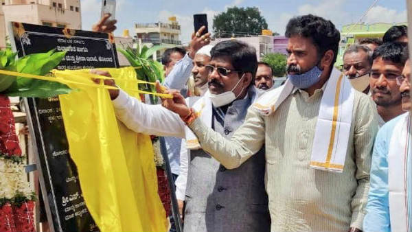 ನನಗೆ ಗೌರವ ಕೊಡಬೇಕು