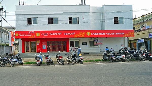 Lakshmi Vilas Bank Placed Under Moratorium: Withdrawal Limit Capped At Rs 25,000 Lakshmi Vilas Bank Placed Under Moratorium: Withdrawal Limit Capped At Rs 25,000