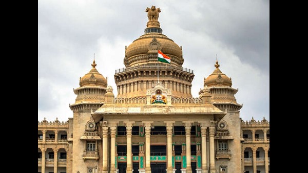 ರಾಜ್ಯ ಸರ್ಕಾರದ ಈ ಅಧಿಕಾರಿಗಳ ವಿರುದ್ಧ ದೂರು 