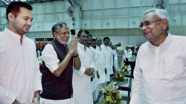 ರಾಜೀನಾಮೆ ನೀಡಿದ 24 ಗಂಟೆಗಳಲ್ಲೇ ಪ್ರಮಾಣವಚನ 