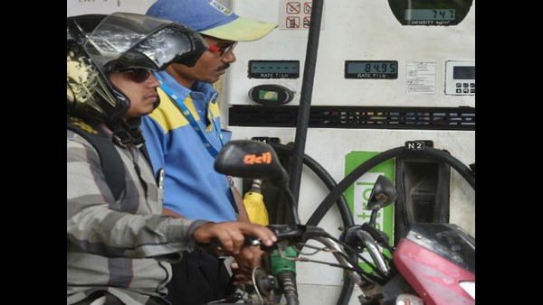 ಪೆಟ್ರೋಲ್, ಡೀಸೆಲ್ ದರ ಹೇಗೆ ನಿರ್ಧರಿಸಲಾಗುತ್ತದೆ?