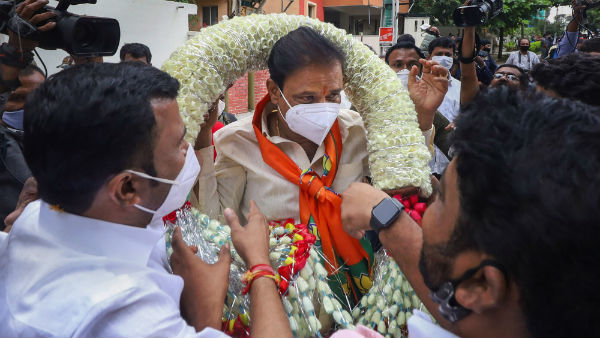 ಮುನಿರತ್ನ ತನ್ನದೇ ತಂಡವನ್ನು ಕಟ್ಟಿ, ಆಖಾಡಕ್ಕೆ ಇಳಿಸಿದರು 