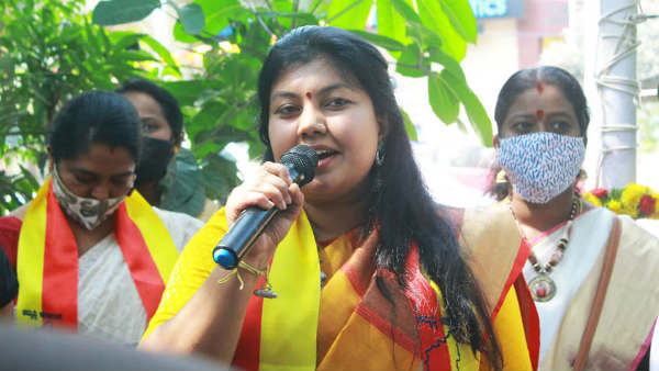 ವ್ಯರ್ಥ ಪ್ರಯತ್ನ ಮಾಡುತ್ತಿದ್ದಾರೆ