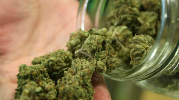  ಸಿಗರೇಟ್, ಆಲ್ಕೋಹಾಲ್‌ಗಿಂತ ಅಪಾಯ ಕಮ್ಮಿ 