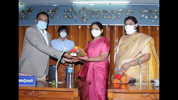 Davanagere: KV Shanthakumari Elected As New President Of Davanagere Zilla Panchayat 