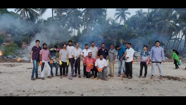 Udupi: Meet The Byndoor Newlyweds Who Cleared Hundreds Of Kilos Of Waste From A Beach 