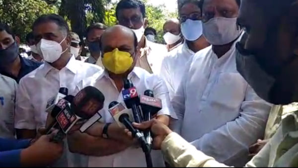 Lakshmana Savadi controversial statement farmers leaders behind bus strike