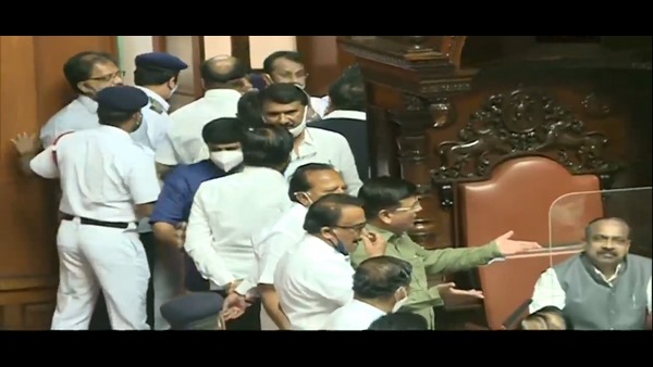 ಪೀಠದಲ್ಲಿ ಬಸವರಾಜ್ ಪಾಟೀಲ್