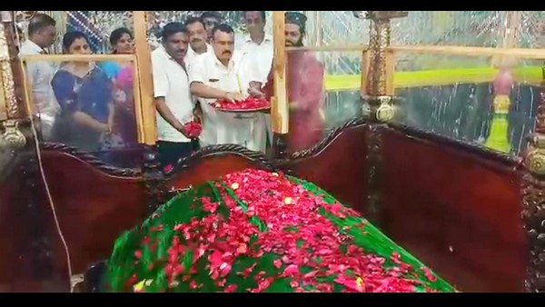 HD Kumaraswamy Birth Day Special Prayers In Chruch Temple 