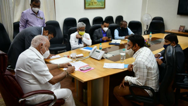 ನಿಗದಿಯಂತೆ ಶಾಲಾ-ಕಾಲೇಜುಗಳು ಆರಂಭ