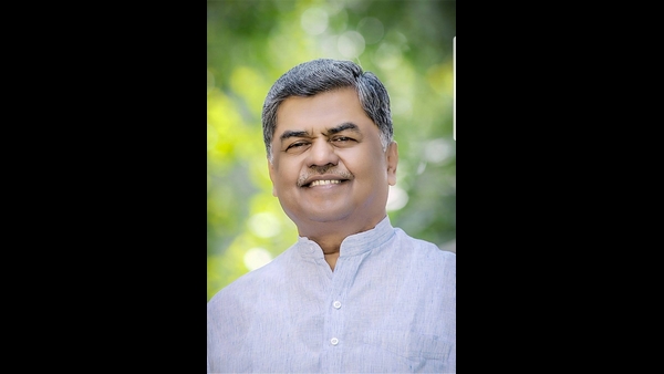 ಪ್ರಧಾನಿ ಹೆಸರು ಪ್ರಸ್ತಾಪದಿಂದ ಗದ್ದಲ ಪ್ರಧಾನಿ ಹೆಸರು ಪ್ರಸ್ತಾಪದಿಂದ ಗದ್ದಲ