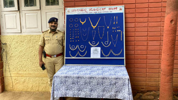  Thieves Plans Houses Robbery Based on Newspaper Left Outside in Bengaluru, 1 Arrested