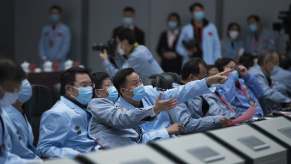 China brings Moon rocks, soil to Earth 
