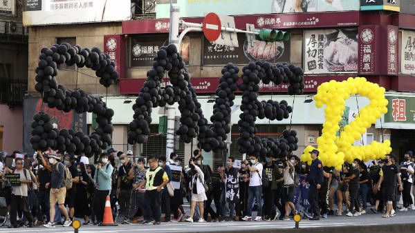 ನೆಮ್ಮದಿಯೇ ಇಲ್ಲದ ದೇಶ ಹಾಂಕಾಂಗ್ 