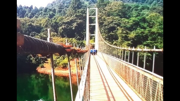  ಗ್ರಾಮಸ್ಥರಿಂದ ಶುಲ್ಕ ವಸೂಲಿ