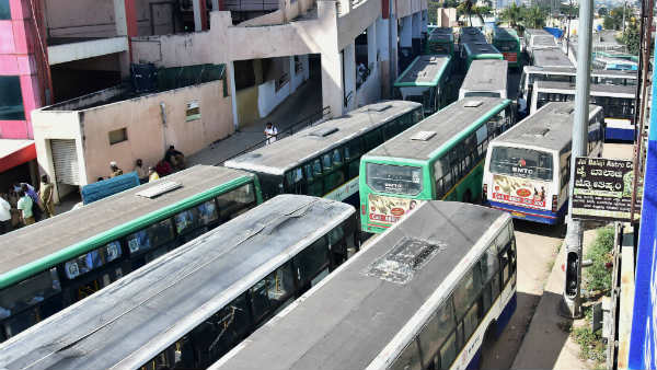 ಖಾಸಗಿ ವಾಹನಗಳ ವ್ಯವಸ್ಥೆ