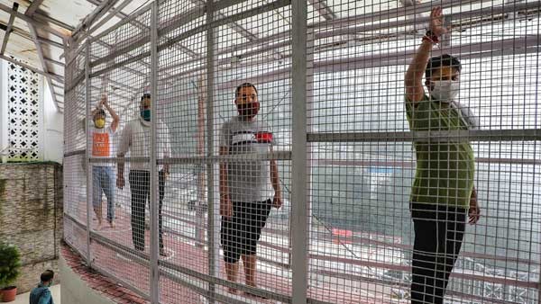 ಪೆಡಲ್ ಆಪರೇಟೆಡ್ ಸ್ಯಾನಿಟೈಸರ್ 