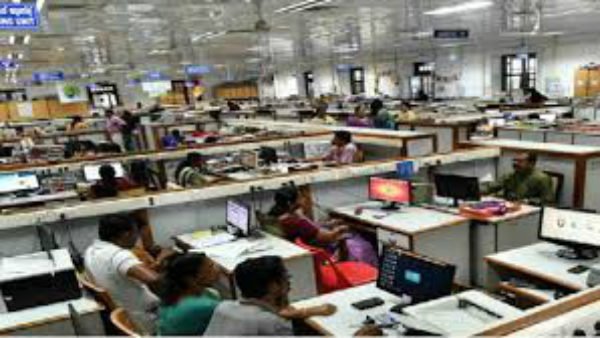 ಗುರುತಿನ ಚೀಟಿ ತೋರಿಸಬೇಕು