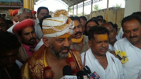 DK Shivakumar said that he has come to the temple and prayed for the redress