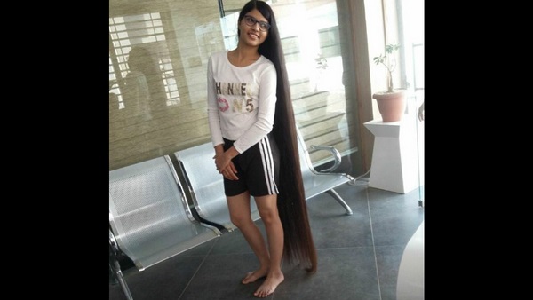 2 ಮೀಟರ್ ಉದ್ದದ ತಲೆಗೂದಲು