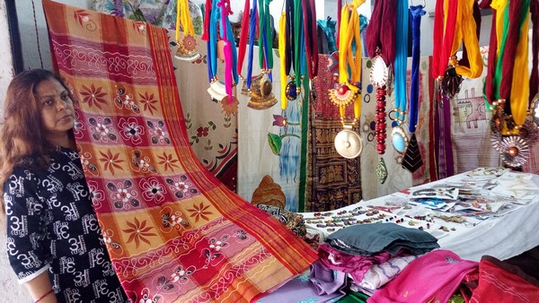 ವಿವಿಧ ಬಗೆಯ ಆಕರ್ಷಕ ರೇಷ್ಮೆ ಸೀರೆಗಳು