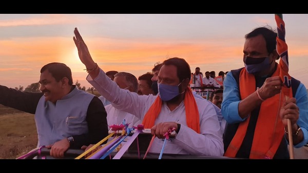 ಸಾರಿಗೆ ಸಚಿವ ಕಮ್ ಉಪಮುಖ್ಯಮಂತ್ರಿಯಾಗಿರುವ ಲಕ್ಷ್ಮಣ ಸವದಿ 