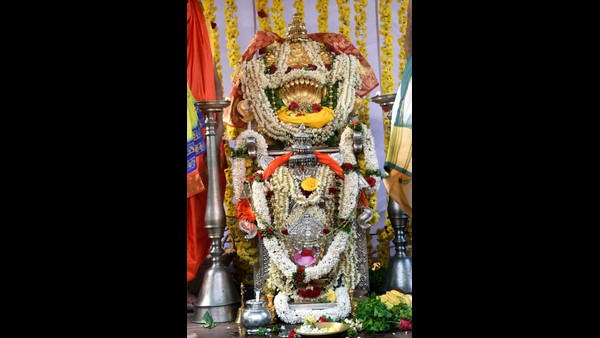 ಸುಬ್ರಹ್ಮಣ್ಯ ಎಂಬ ಹೆಸರಿನಲ್ಲಿ ಕುಕ್ಕೆಯಲ್ಲಿ ಆರಾಧಿಸಲಾಗುತ್ತದೆ 