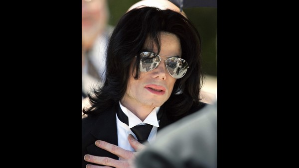 ನೋಡ ನೋಡುತ್ತಿದ್ದಂತೆ ‘ಭೂತ ಬಂಗಲೆ’ 