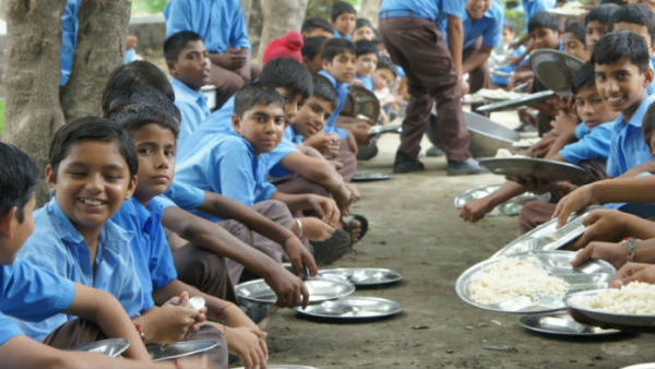 Karnataka HC Ordered To Provide Cooking Oil And Dal To Children Instead Of Midday Meal Karnataka HC Ordered To Provide Cooking Oil And Dal To Children Instead Of Midday Meal